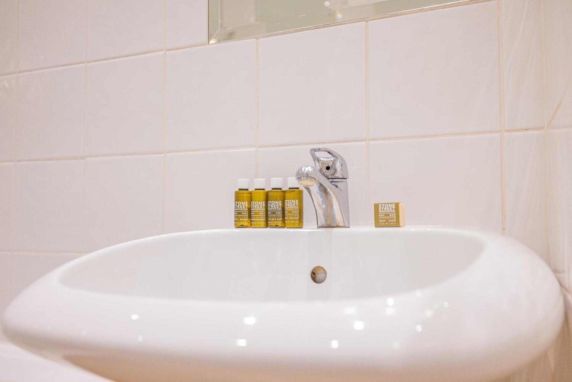 Gorgeous 3 B Edroom Home In Little Venice London Bagian luar foto